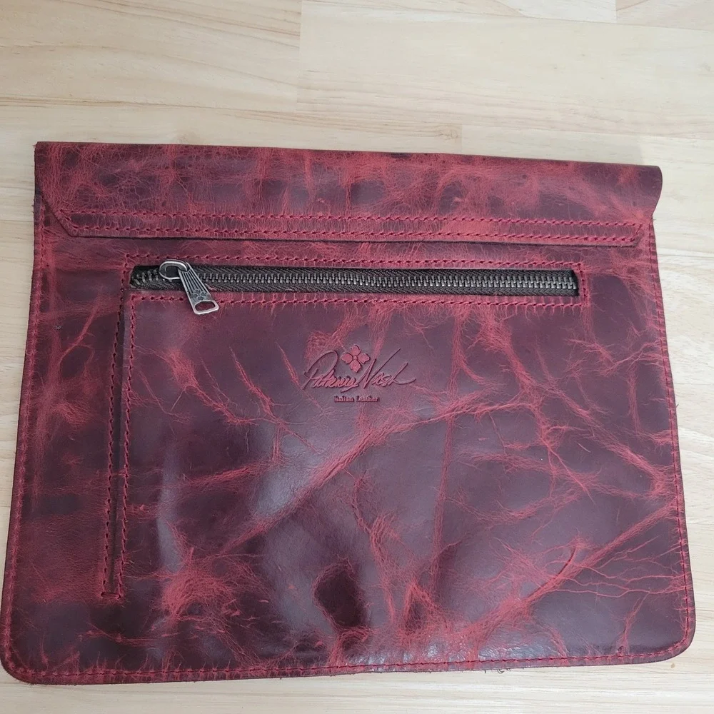 Patricia Nash Red Distressed Italian Leather Envelope Clutch Zip Pocket Bag Lux‎